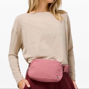 Lululemon Everywhere Belt Bag
